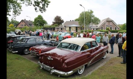 Oldtimertour Stroe 2022 eindigt bij de Rijkszaadeest in Stroe gld